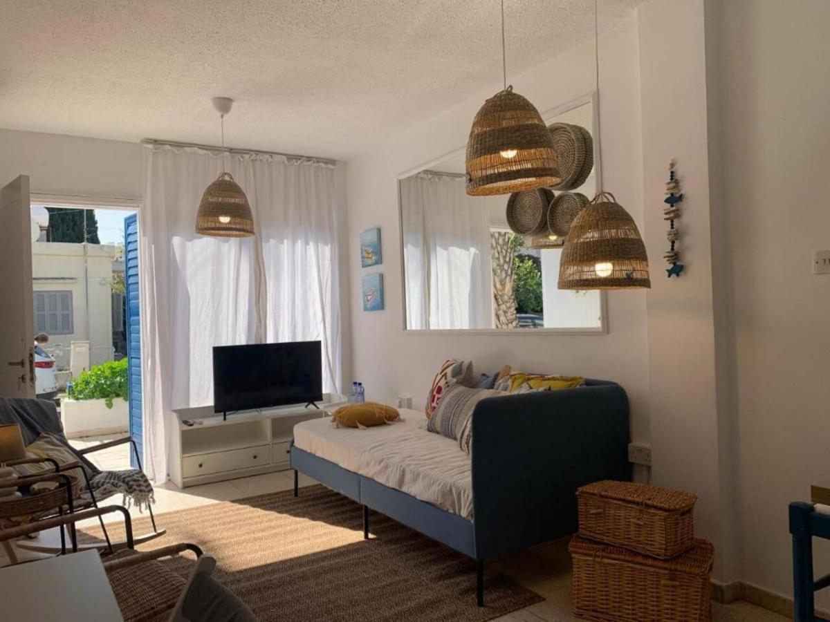 Romy'S Cozy One Bedroom Apt Larnaca Exterior photo